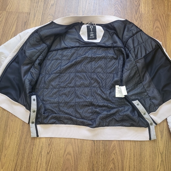 Under Armour Cold Gear Jacket Light Pink Women's Medium Loose Coupe Coat A40 - Picture 8 of 9